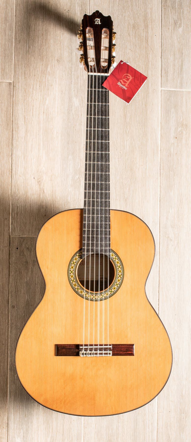Alhambra 4P Classical Guitar + Alhambra 9738 Padded Gig Bag – Fanatic ...
