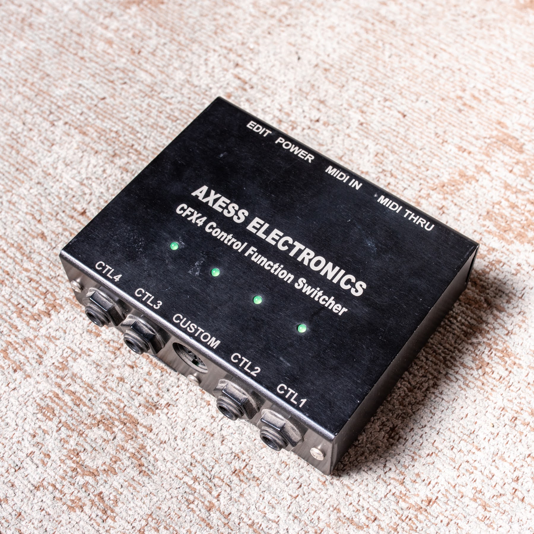 Axess Electronics CFX4 Switcher Segunda Mano