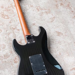 Bacchus Stratocaster HSS BSH-750 RSM Negro