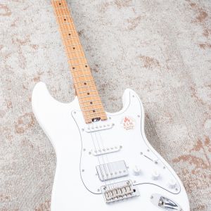 Bacchus Stratocaster HSS BSH-750 RSM Blanco