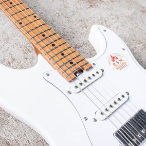 Bacchus Stratocaster HSS BSH-750 RSM Blanco
