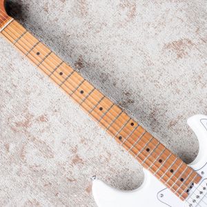 Bacchus Stratocaster HSS BSH-750 RSM Blanco