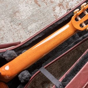 Alhambra Luthier India Montcabrer Laca nitro