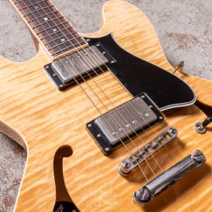 Heritage Standard H-535 Semi-Hollow Antique Natural