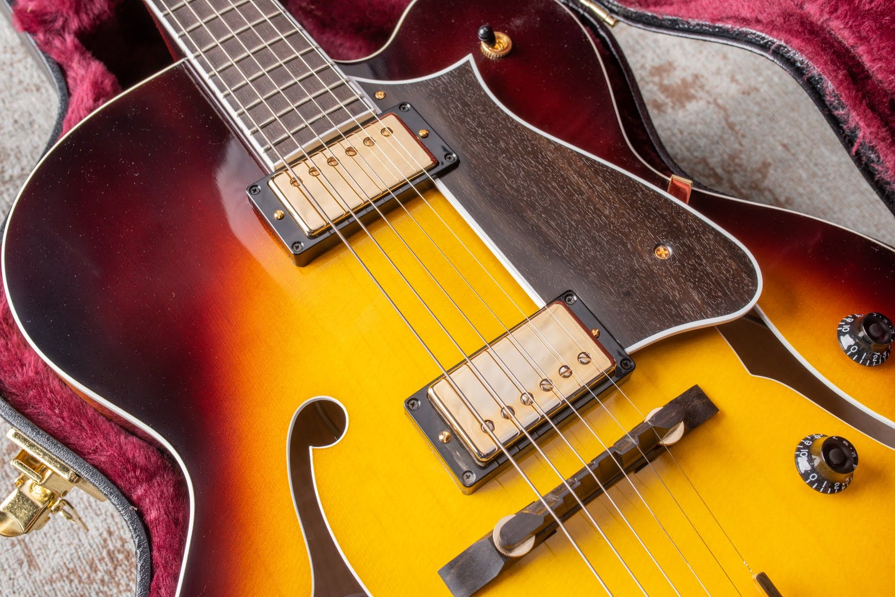 Heritage Standard Eagle Classic Hollow Original Sunburst Fanatic Guitars