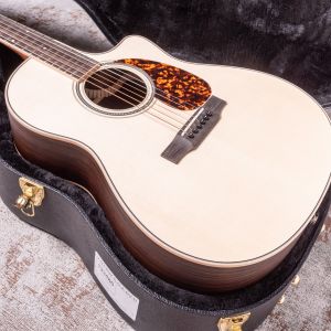 Larrivee LV-03RE Vine Headstock, Moonwood, Nanoflex