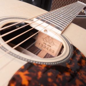 Larrivee OM-40RE Rosewood Shadow Nanoflex & Moonwood