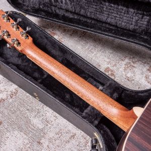 Larrivee OM-40R Rosewood with Alpine Moon Spruce Top