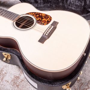 Larrivee OM-40R Rosewood with Alpine Moon Spruce Top