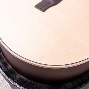 Larrivée C-03R-TE Tommy Emmanuel Custom
