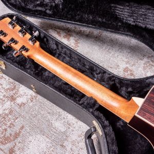 Larrivée C-03R-TE Tommy Emmanuel Custom