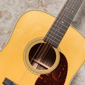Martin D-28 Dreadnought
