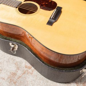 Martin D-18 Dreadnought