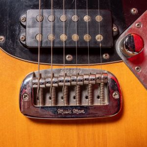 Music Man Sabre II Sunburst Segunda Mano