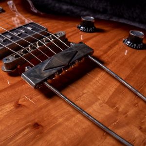 Patrick Eggle Macon Double Cut P90 Natural Centre, Walnut Burst