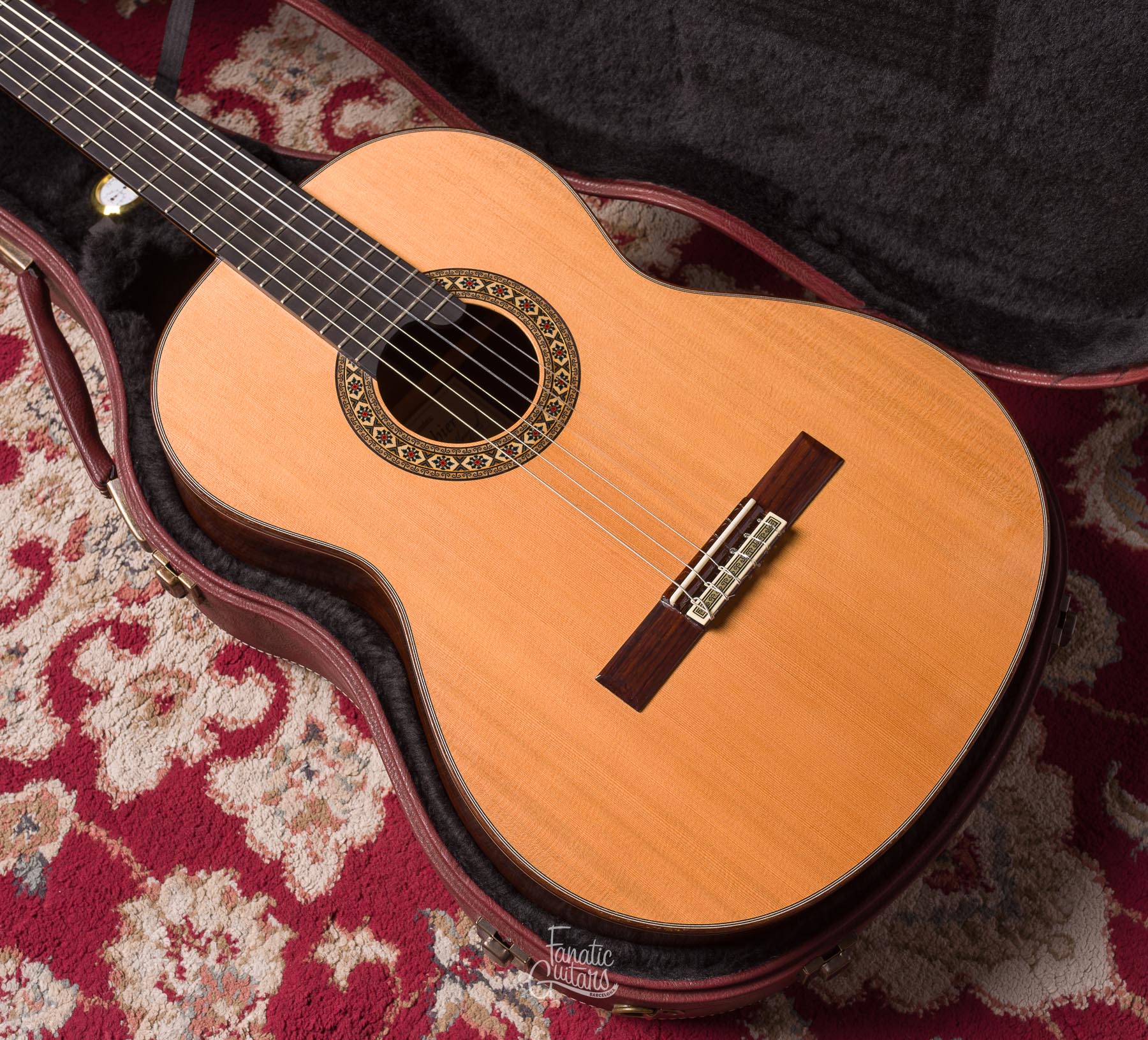 Alhambra Luthier India Montcabrer Goma-Laca Entera #2127 Segunda Mano