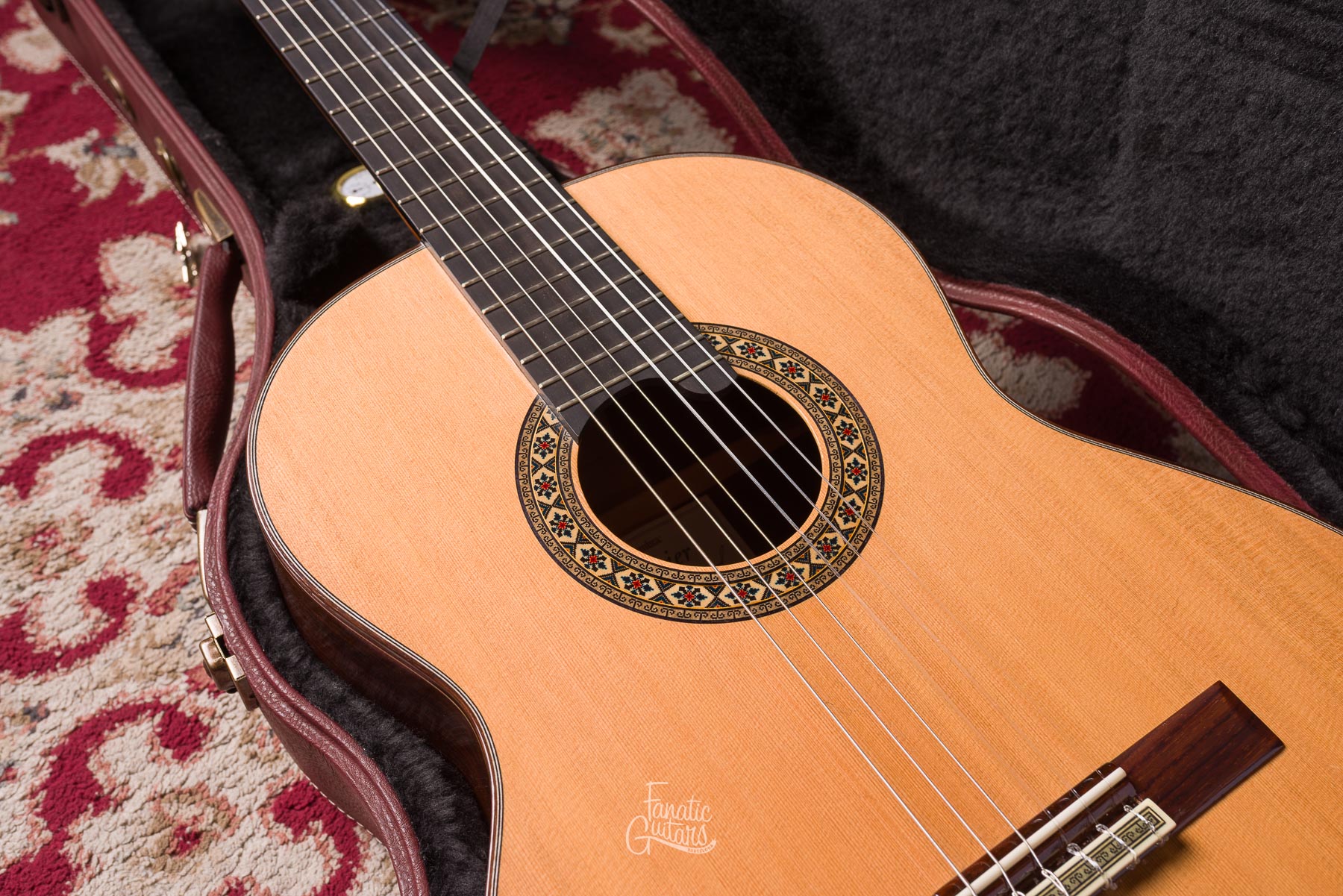 Alhambra Luthier India Montcabrer Goma-Laca Entera #2127 Segunda Mano