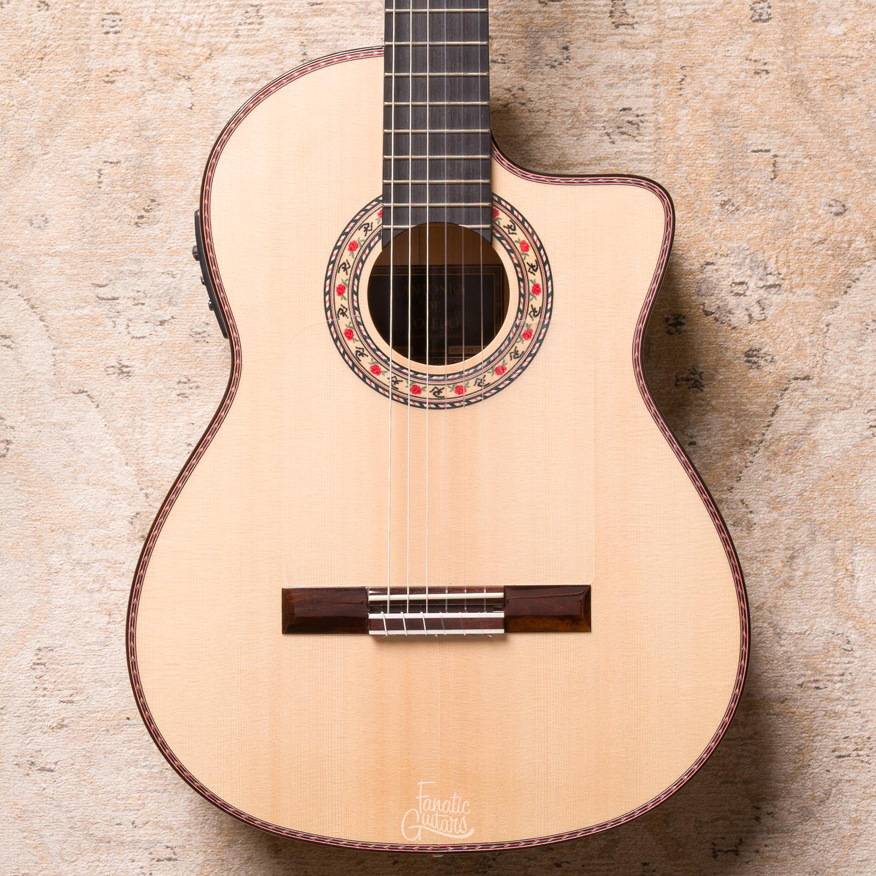 Antonio de Toledo ATF-17 EB CUT Flamenco Guitar with Preamp