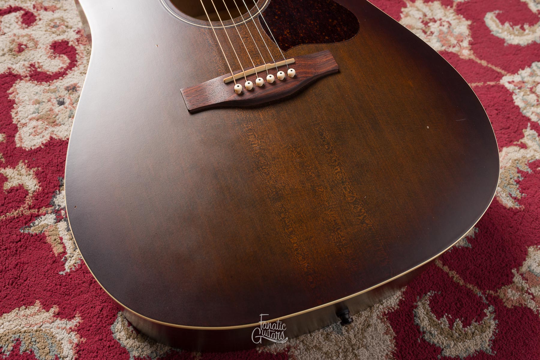 Art & Lutherie Americana - Bourbon Burst #045600001170 Segunda Mano
