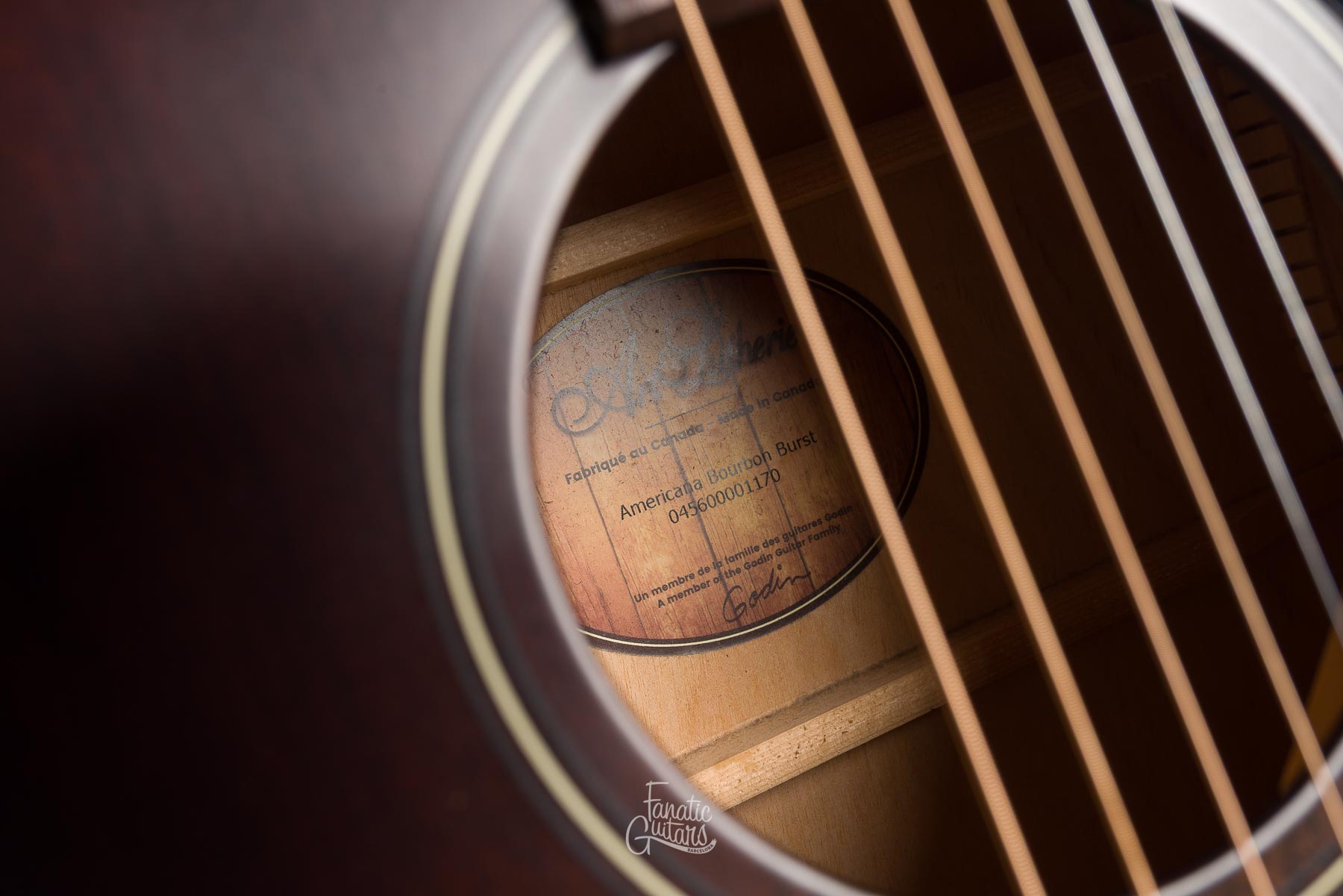 Art & Lutherie Americana - Bourbon Burst #045600001170 Segunda Mano