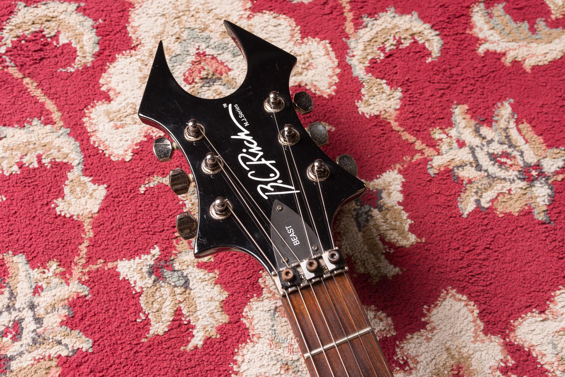 BC Rich NJ Series Beast - Black #21100942 Segunda Mano