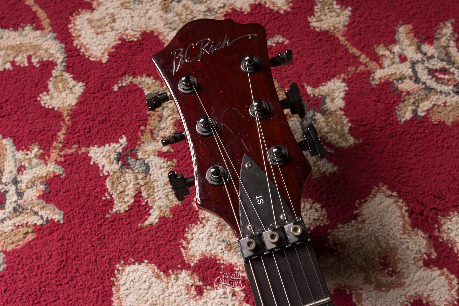 BC Rich Mockingbird ST - Transparent Red #E08083256 Segunda Mano