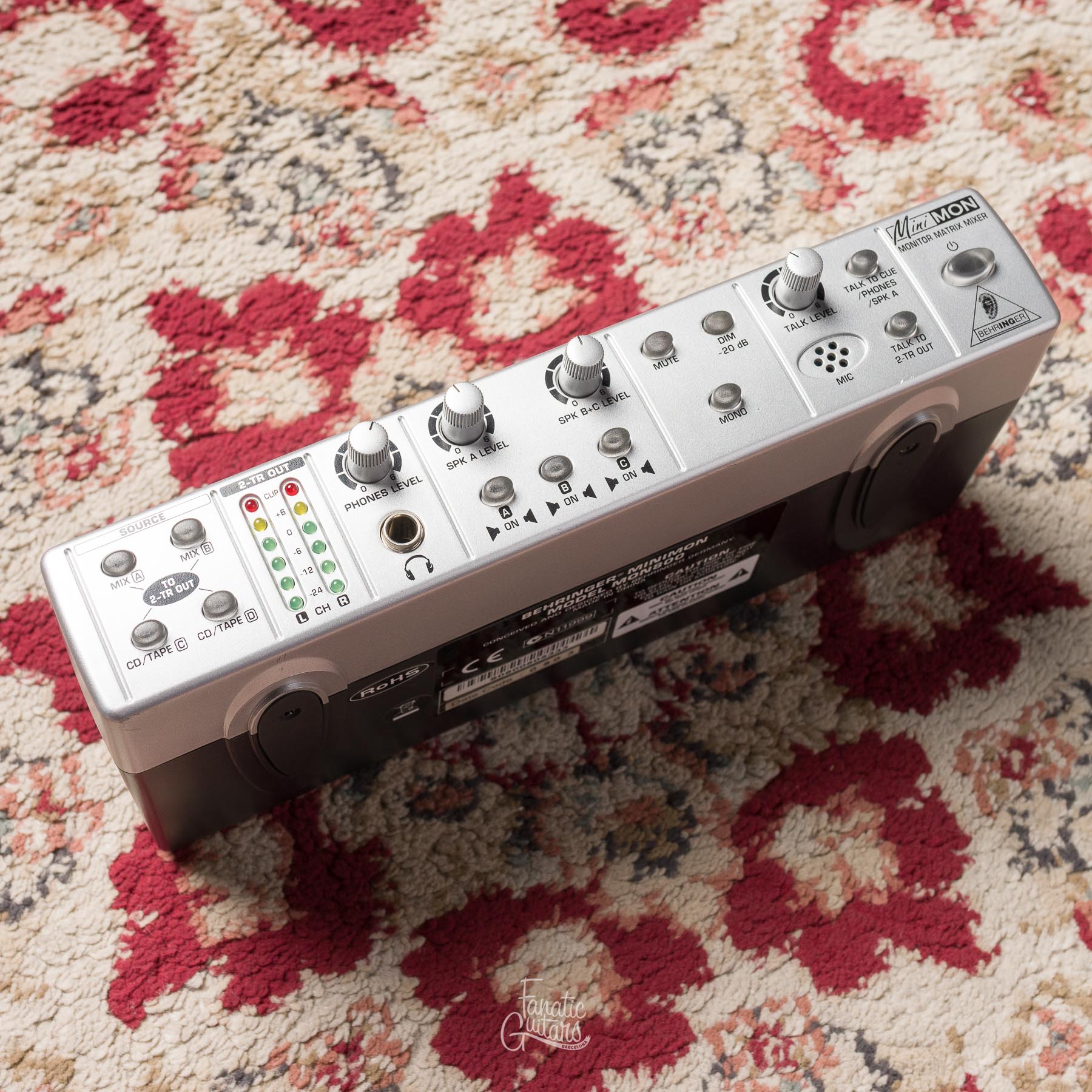 Behringer MiniMON MON800 Mezclador de Monitores