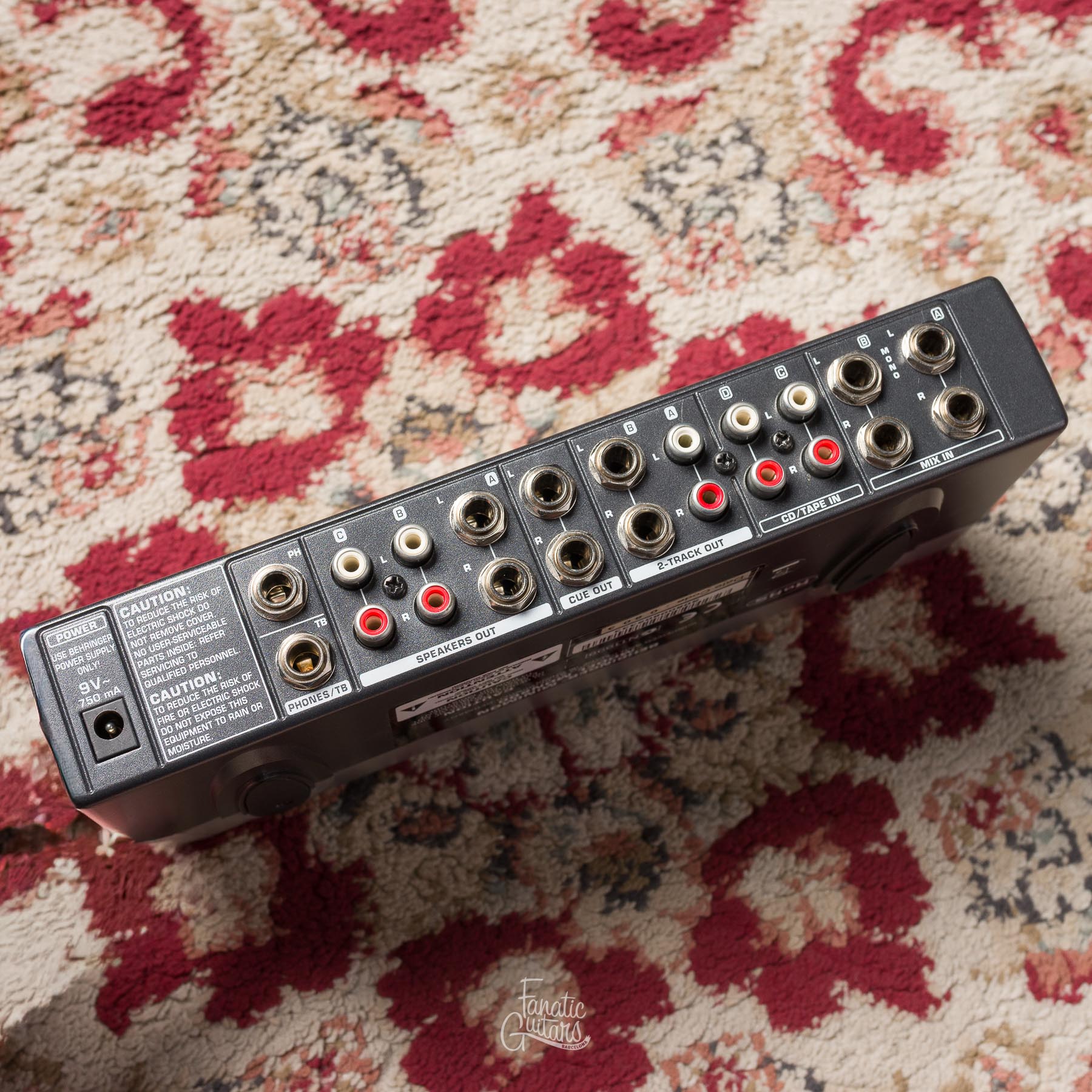 Behringer MiniMON MON800 Mezclador de Monitores