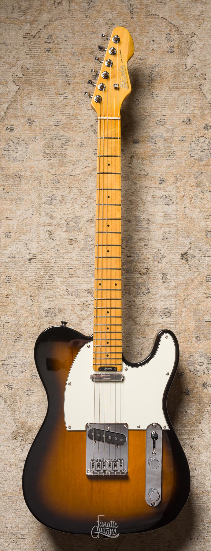 Blade Delta Standard - 2-Tone Sunburst