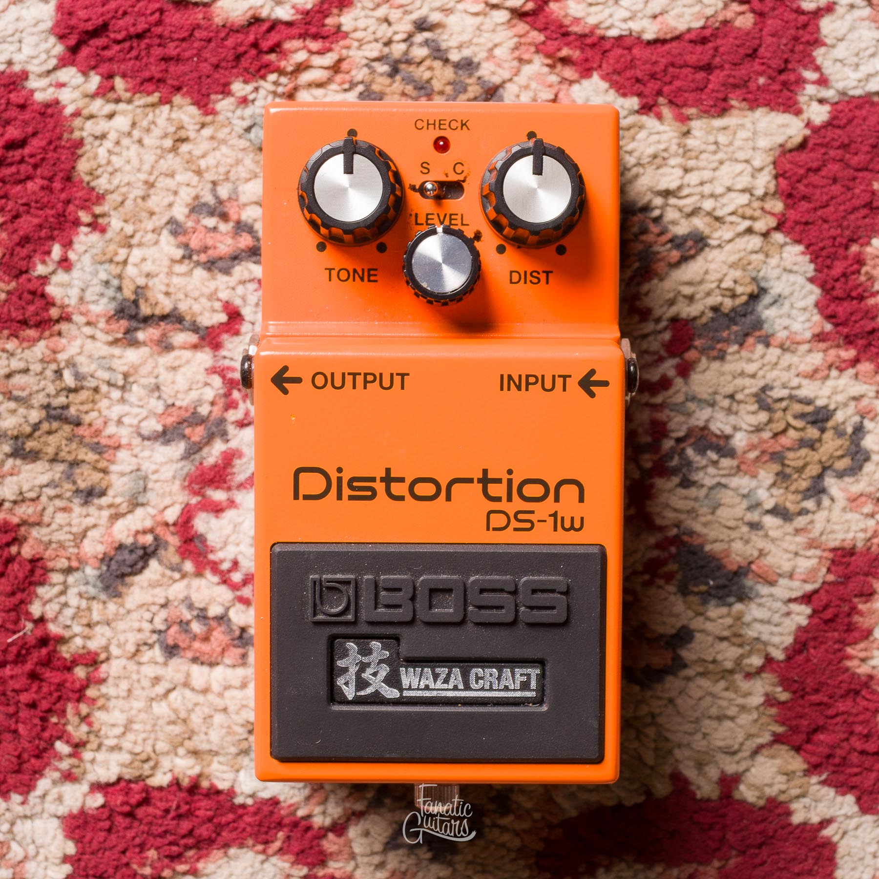 Boss Distortion DS-1w #03802 Waza-Craft Segunda Mano