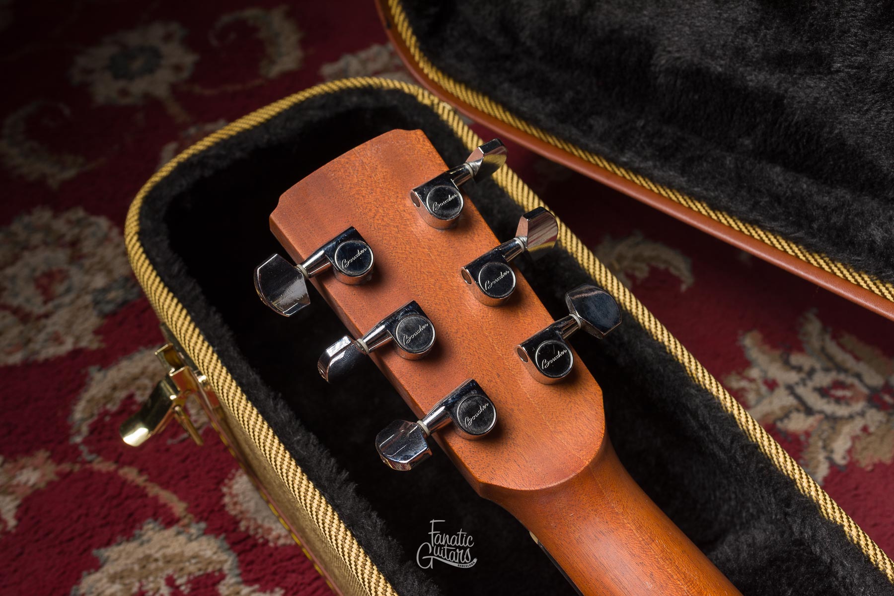 Boucher Genuine Natural Goose Dreadnought #NL1285D Second Hand