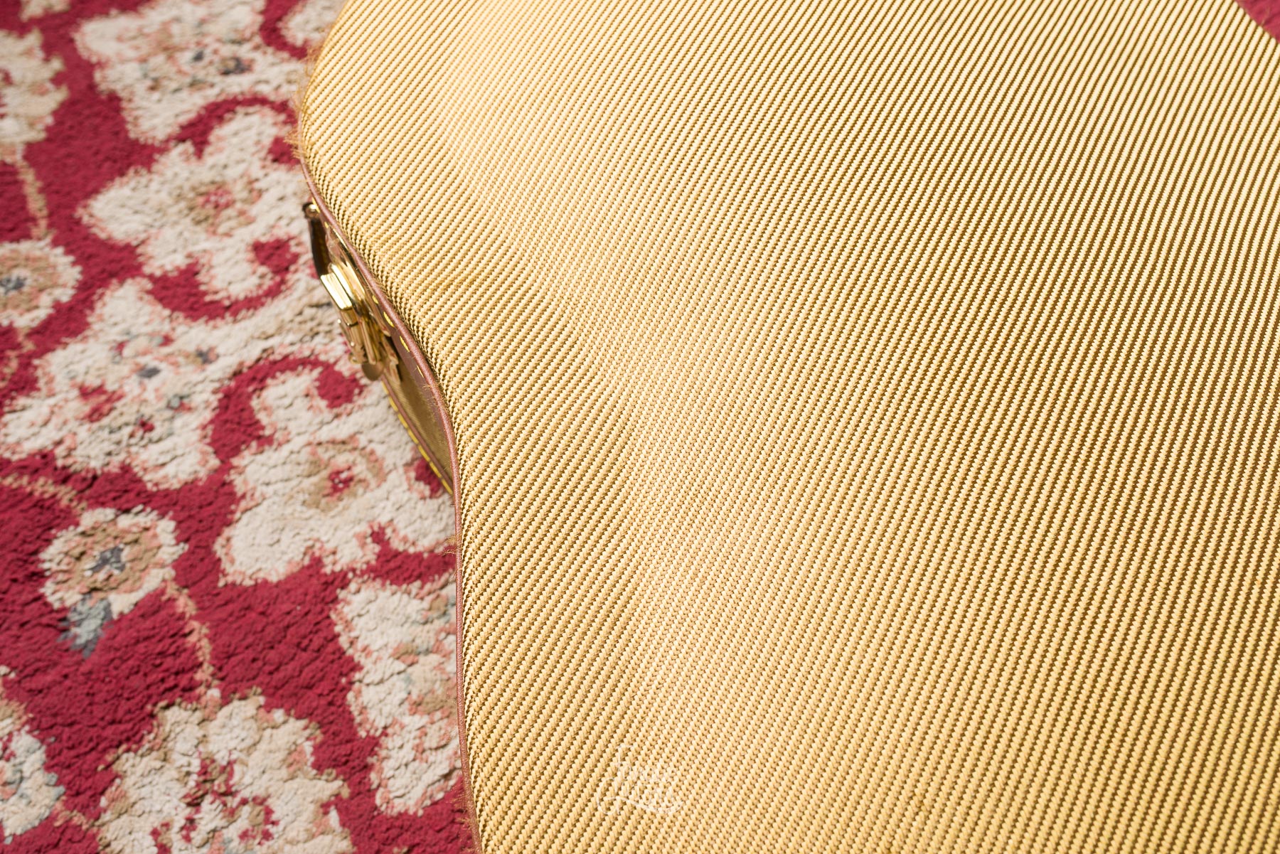 Boucher Genuine Natural Goose Dreadnought #NL1285D Second Hand