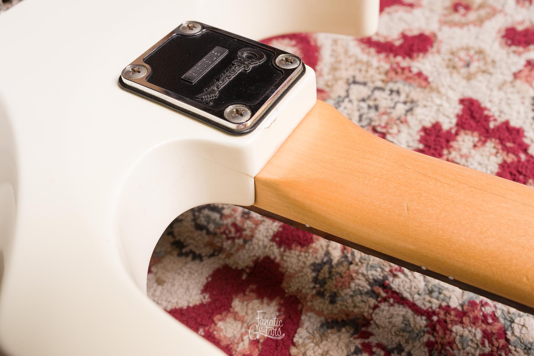 Charvel CX-592 - Off White #378196 Second Hand