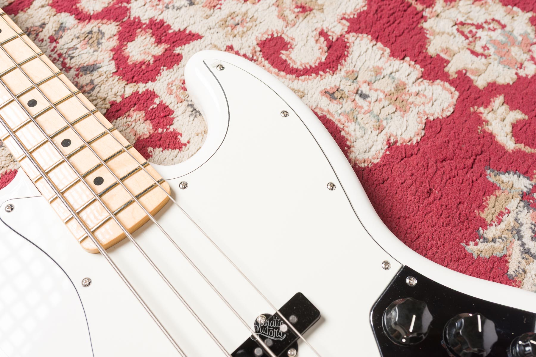 Fender Player Jazz Bass Pearl White #MX23120326 Segunda Mano