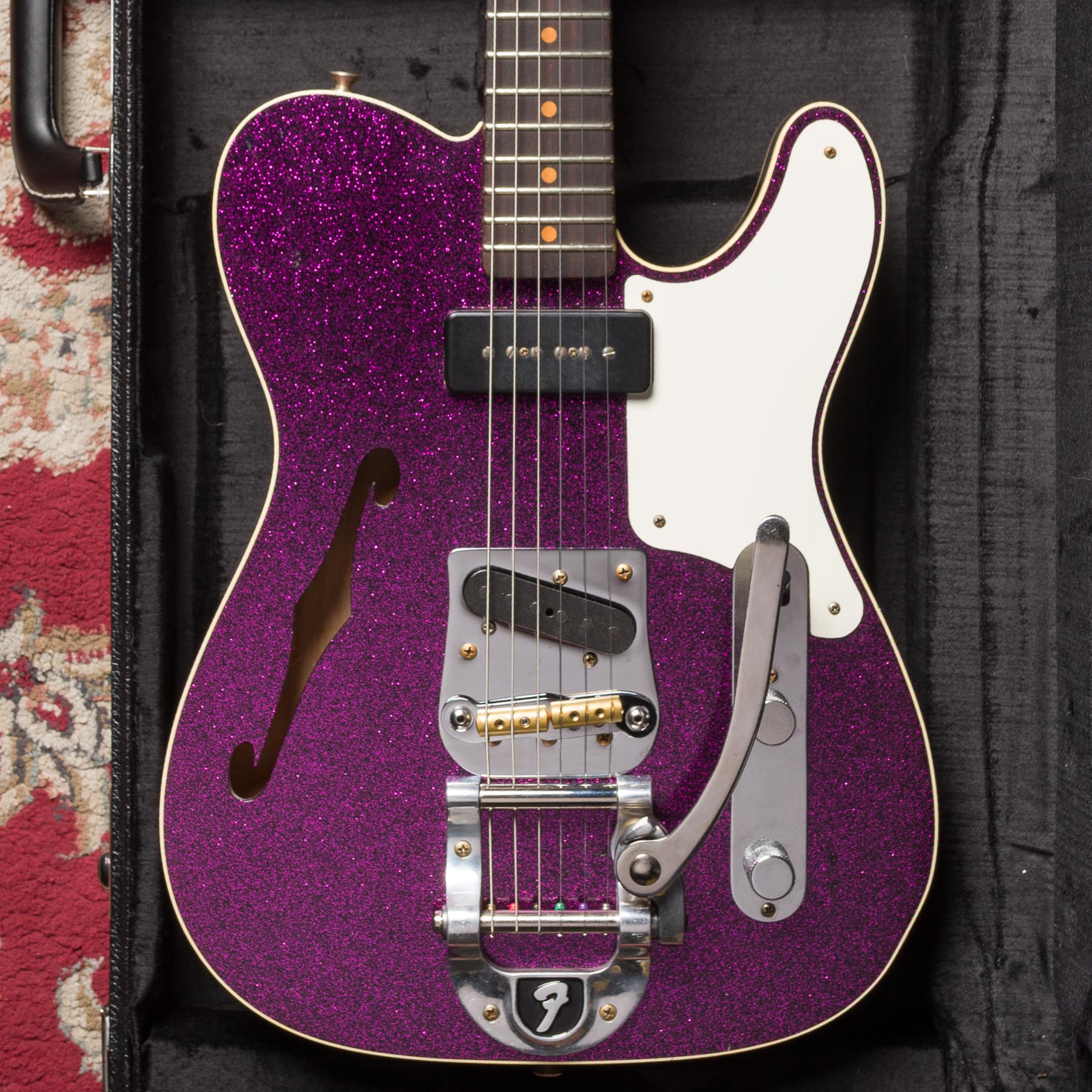 Fender Custom Shop Limited P90 Thinline Journeyman Relic - Magenta Sparkle #CZ580093 Segunda Mano
