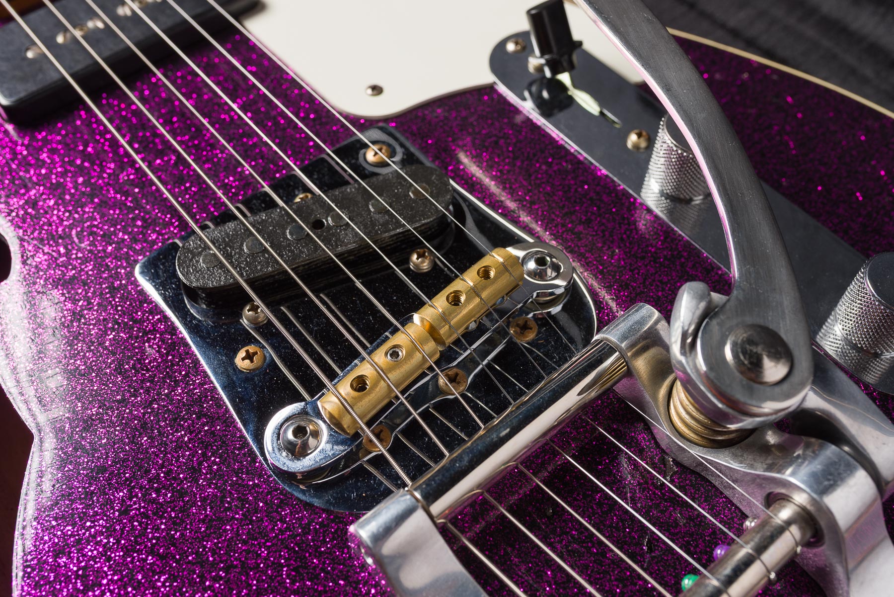 Fender Custom Shop Limited P90 Thinline Journeyman Relic - Magenta Sparkle #CZ580093 Segunda Mano