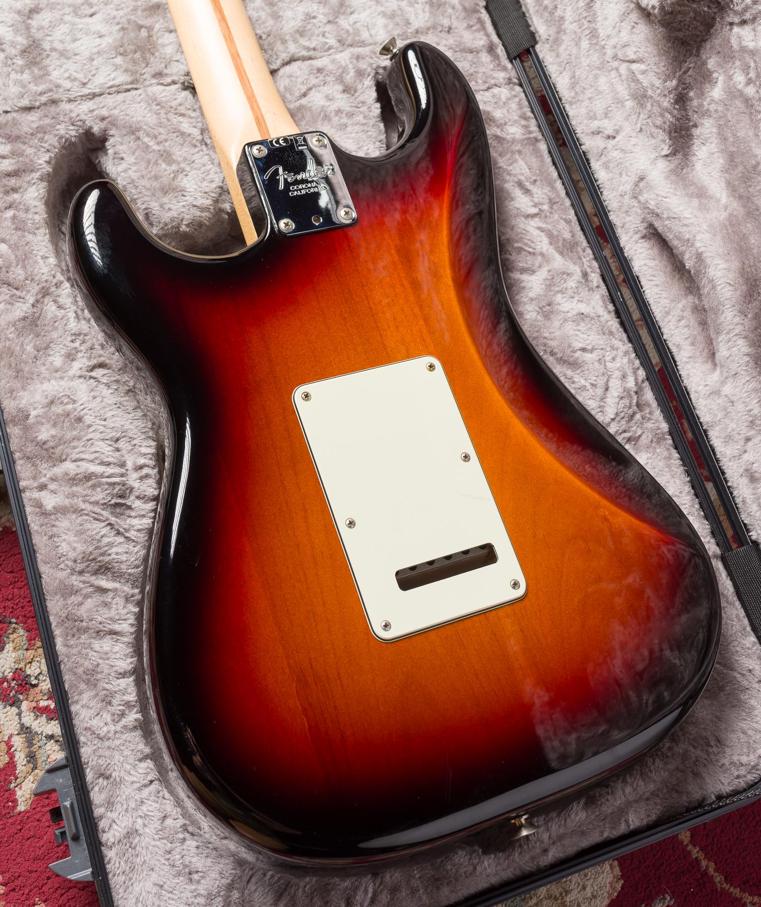Fender American Professional Stratocaster - 3-Color Sunburst #US16057739 Segunda Mano