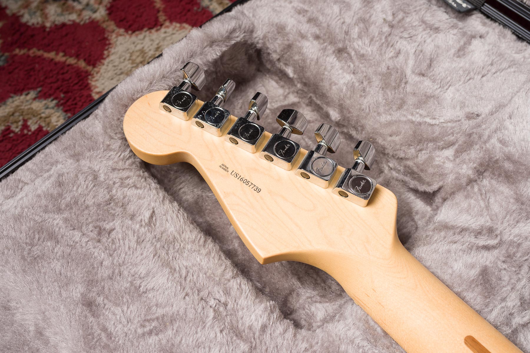 Fender American Professional Stratocaster - 3-Color Sunburst #US16057739 Segunda Mano