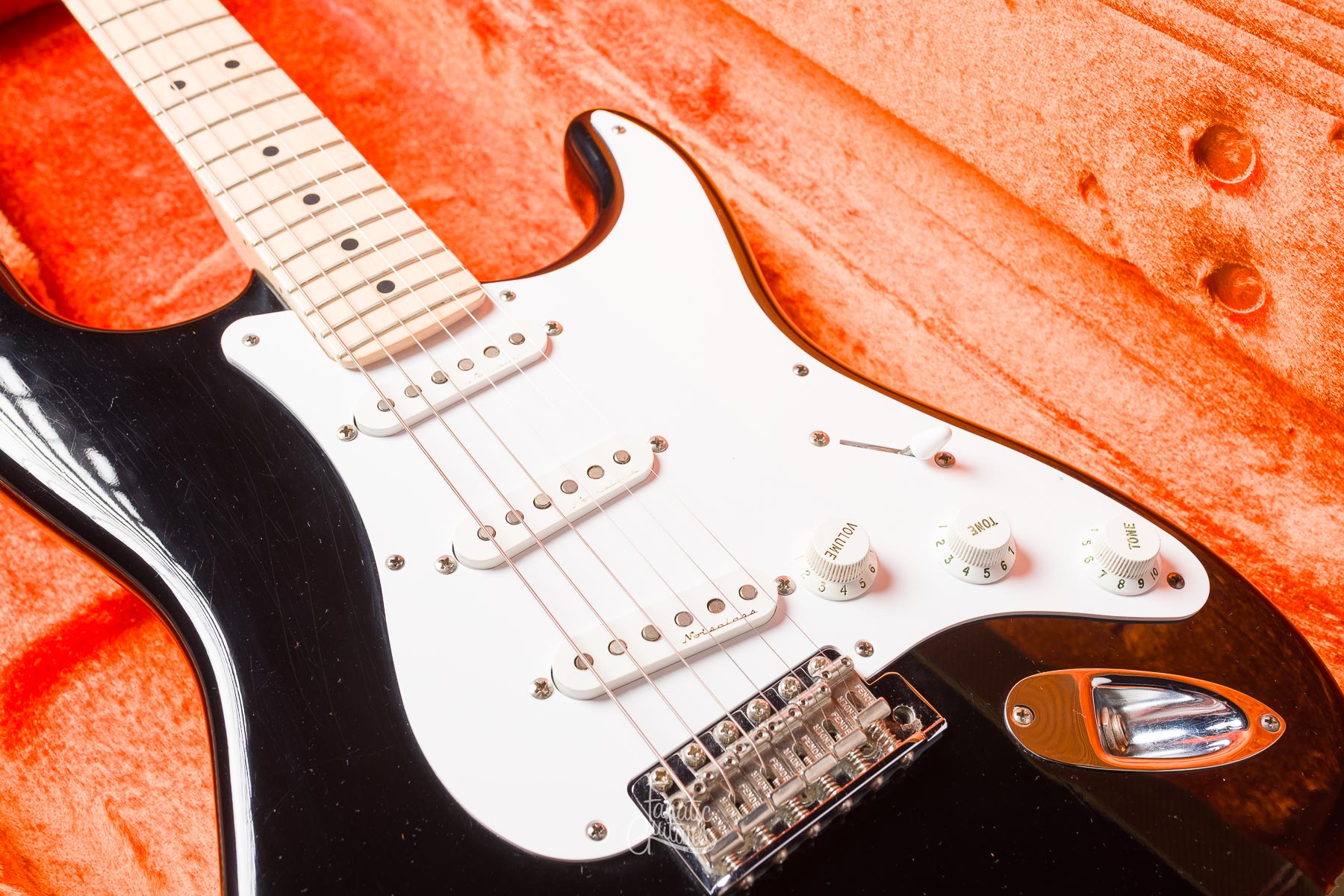 Fender Eric Clapton Stratocaster "Blackie" - Black #US10211880 Segunda Mano