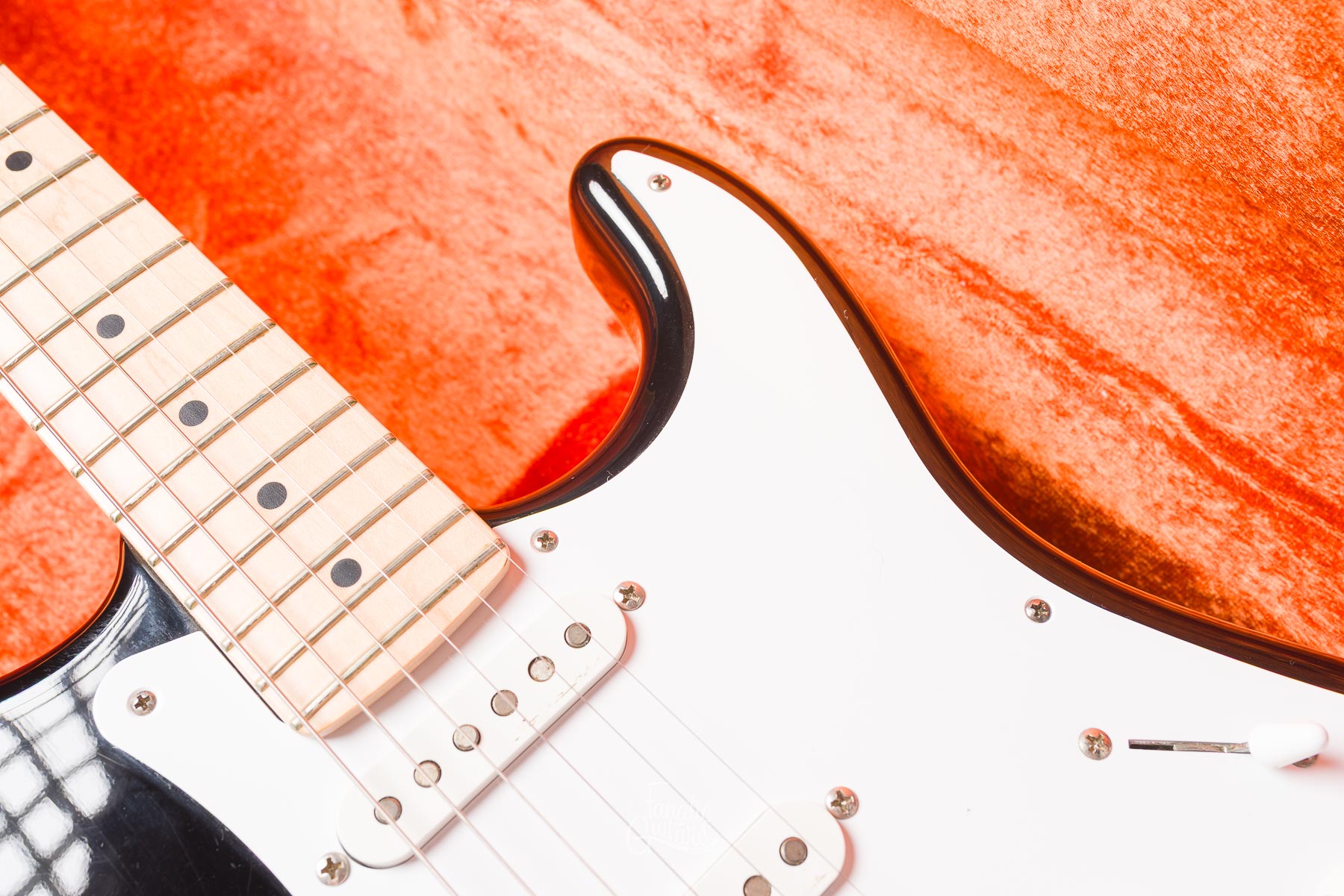 Fender Eric Clapton Stratocaster "Blackie" - Black #US10211880 Segunda Mano