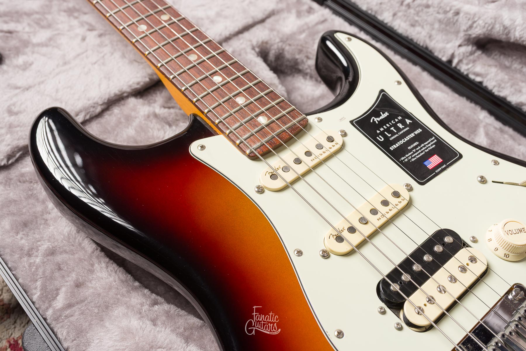 Fender American Ultra Stratocaster HSS - Ultraburst #US22062646 Second Hand
