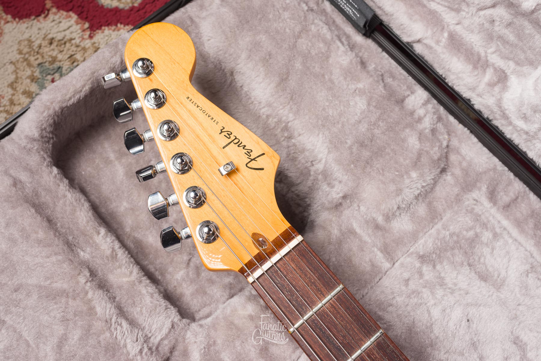 Fender American Ultra Stratocaster HSS - Ultraburst #US22062646 Second Hand