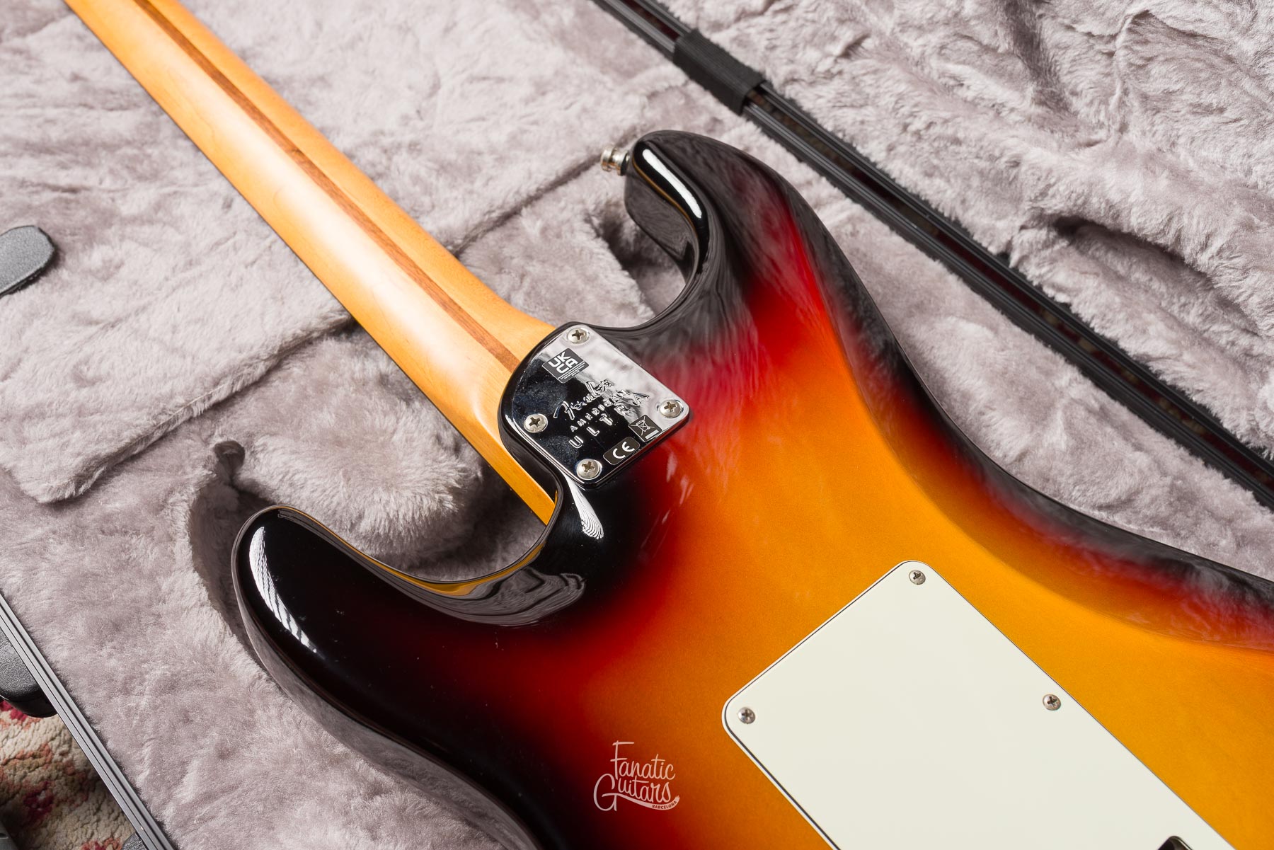 Fender American Ultra Stratocaster HSS - Ultraburst #US22062646 Second Hand