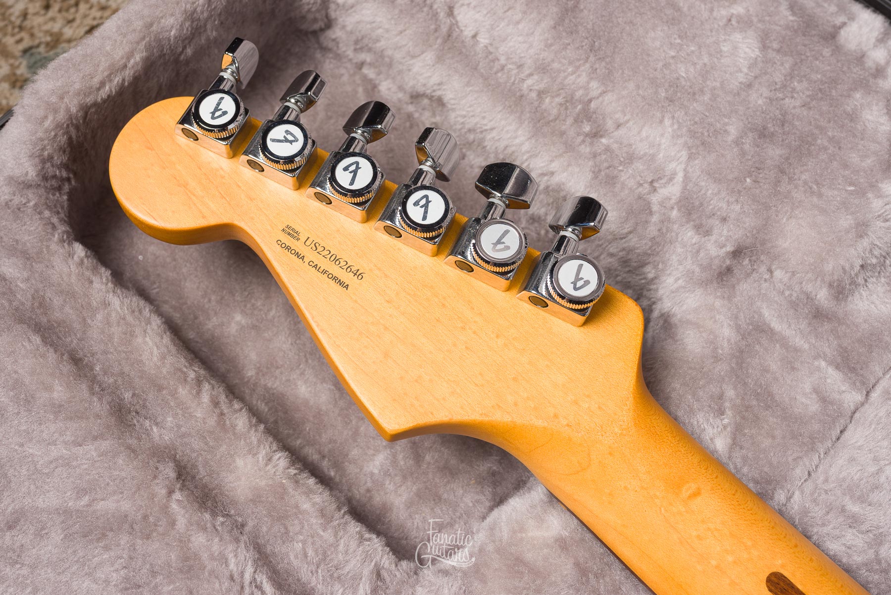 Fender American Ultra Stratocaster HSS - Ultraburst #US22062646 Second Hand