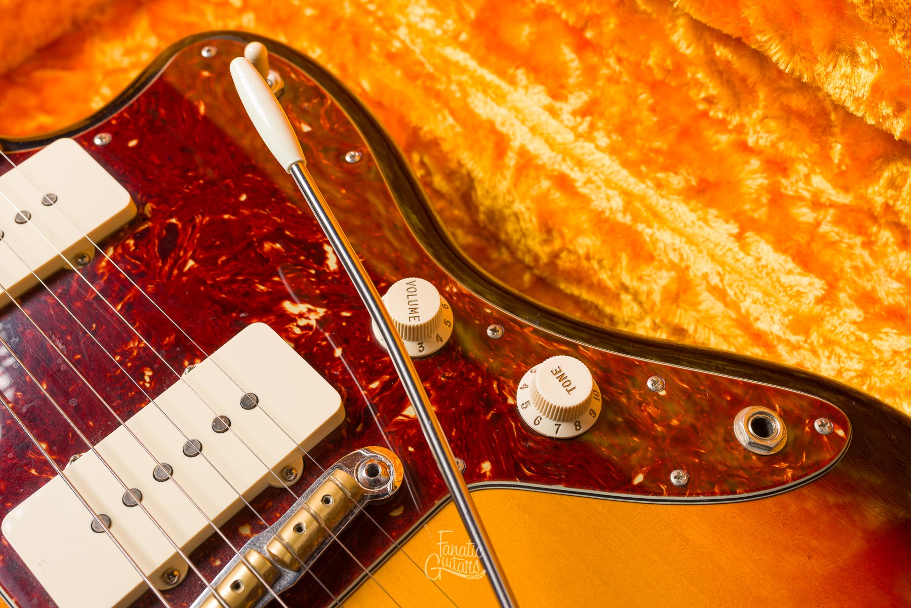 Fender Custom Shop Jazzmaster 62' LCC - 3-Tone Sunburst #R89079 Segunda Mano