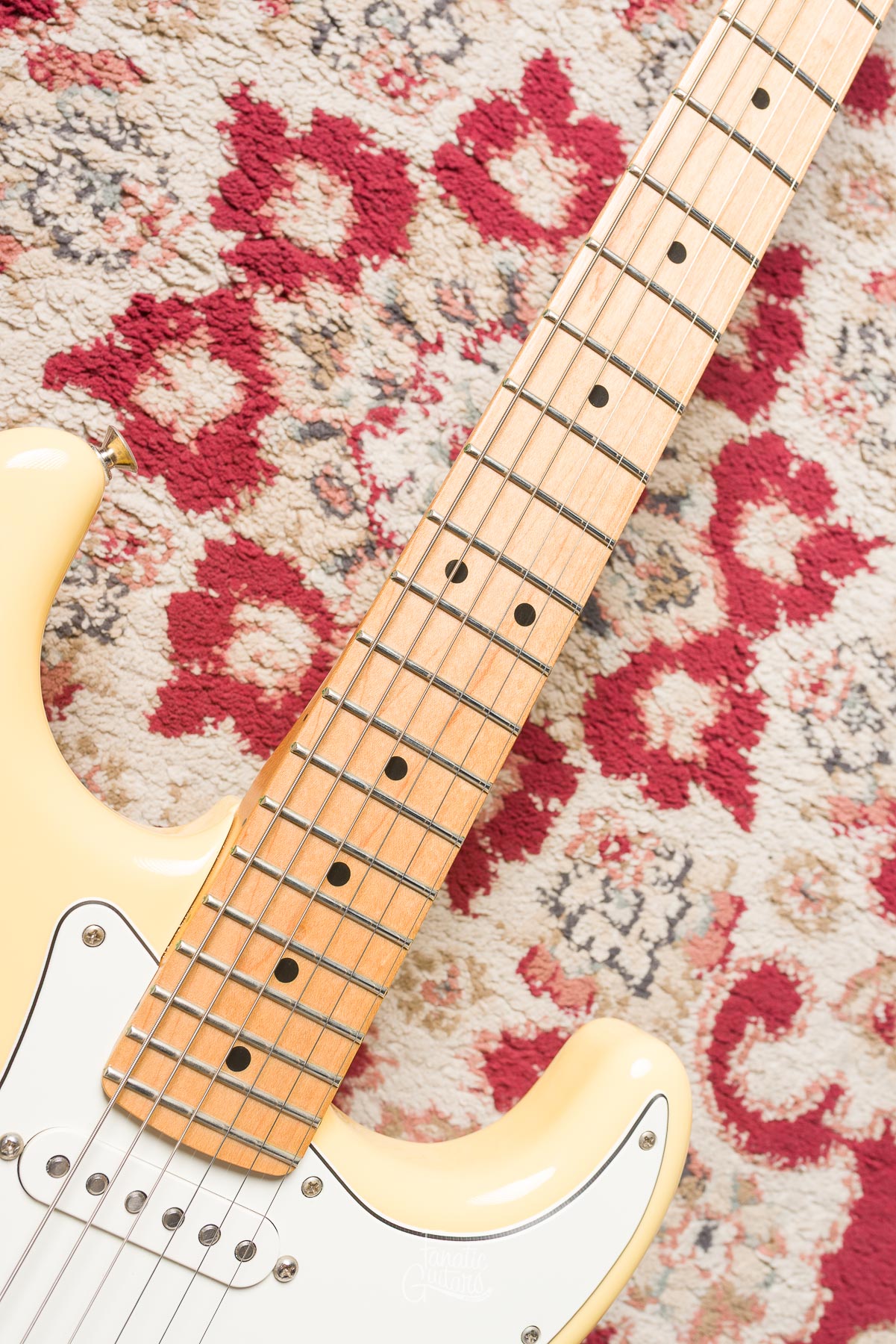 Fender Player Stratocaster - Buttercream #MX20103617 Second Hand