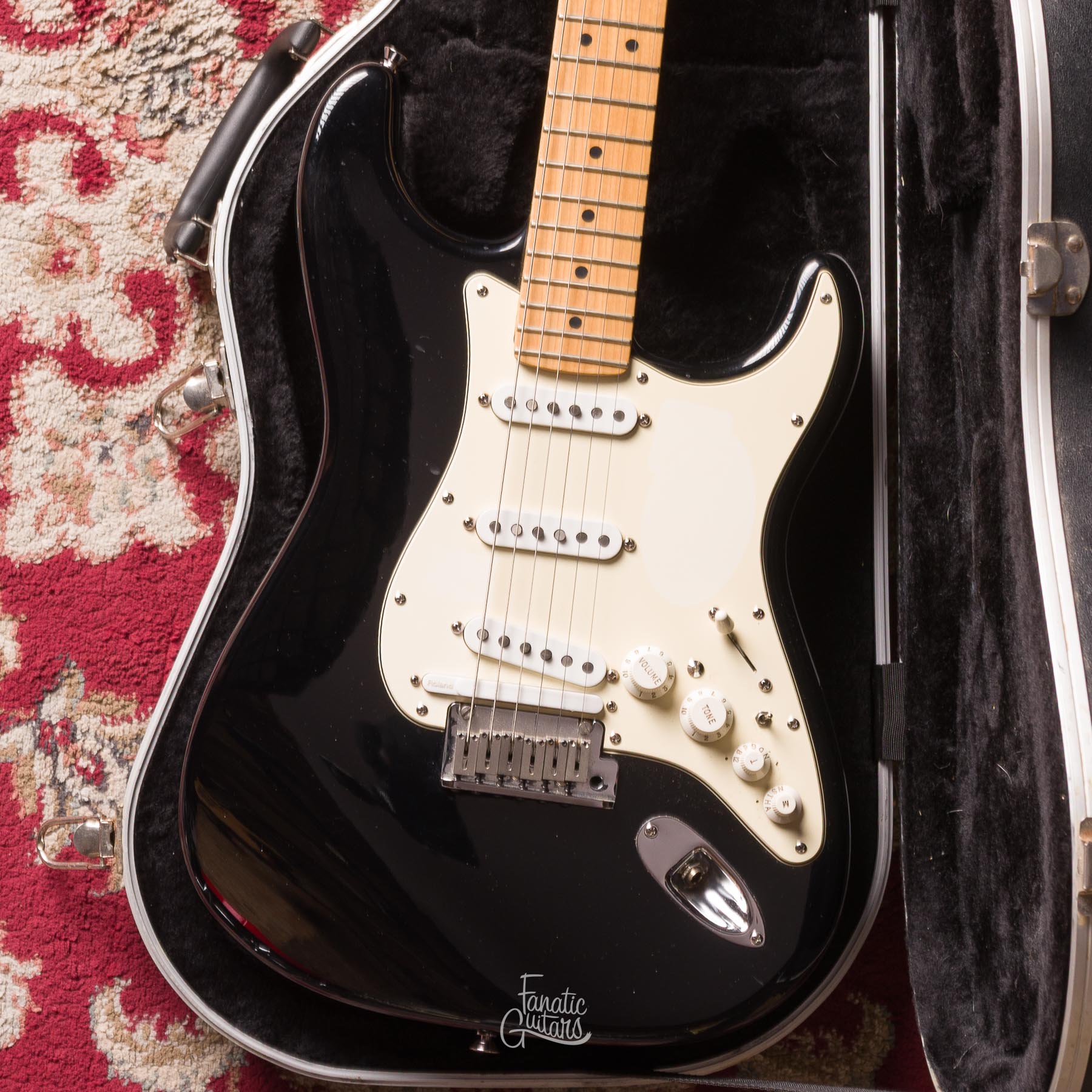 Fender VG Stratocaster - Black #Z7034607 Segunda Mano