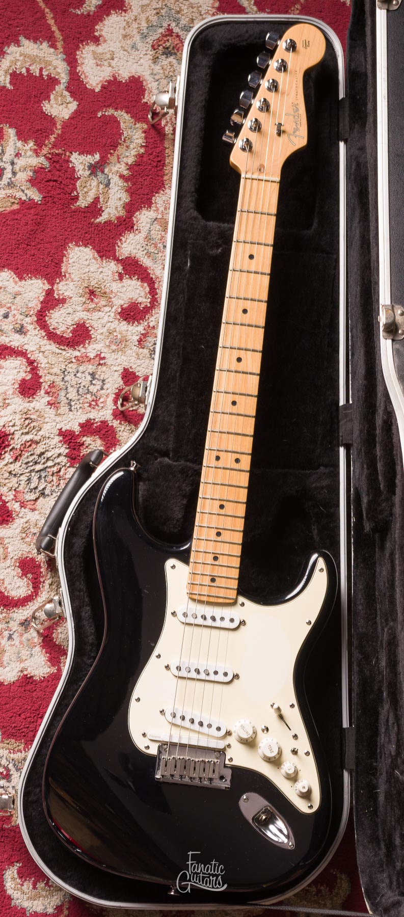 Fender VG Stratocaster - Black #Z7034607 Segunda Mano