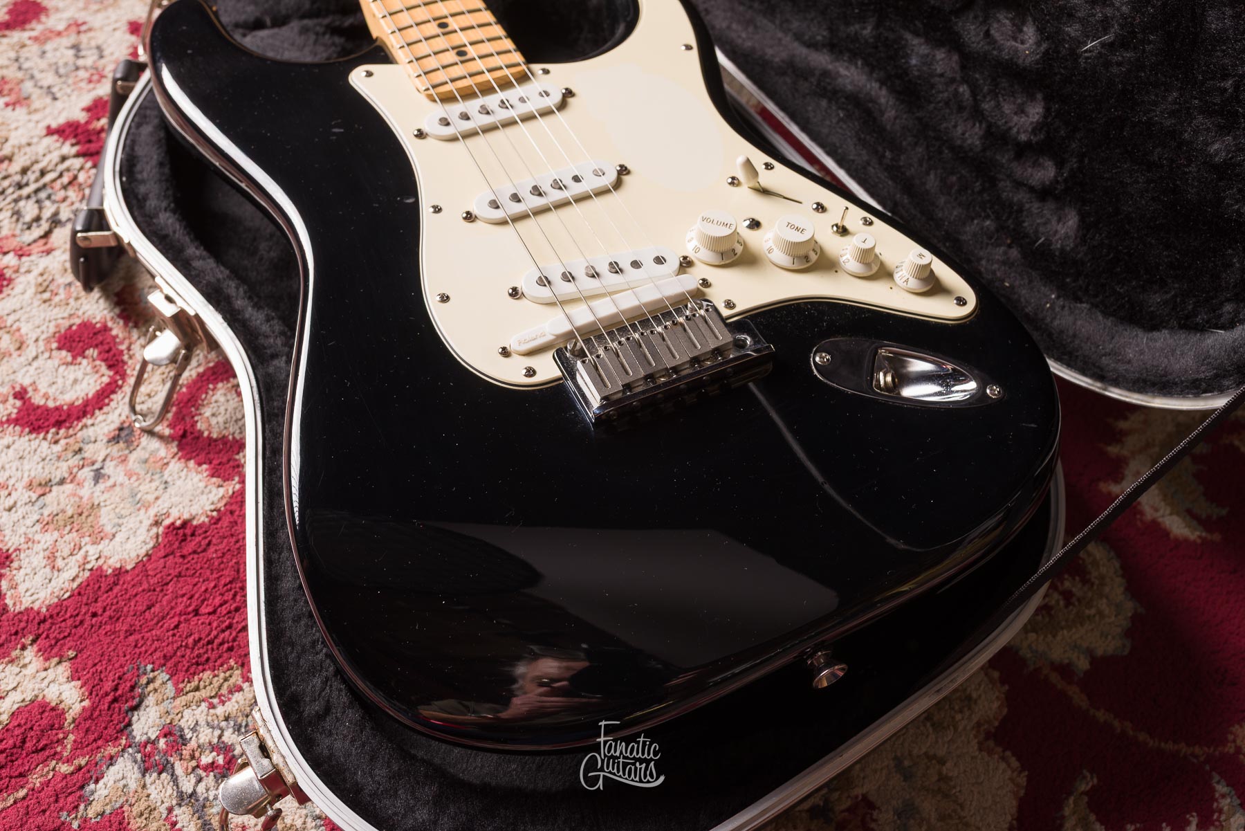 Fender VG Stratocaster - Black #Z7034607 Segunda Mano