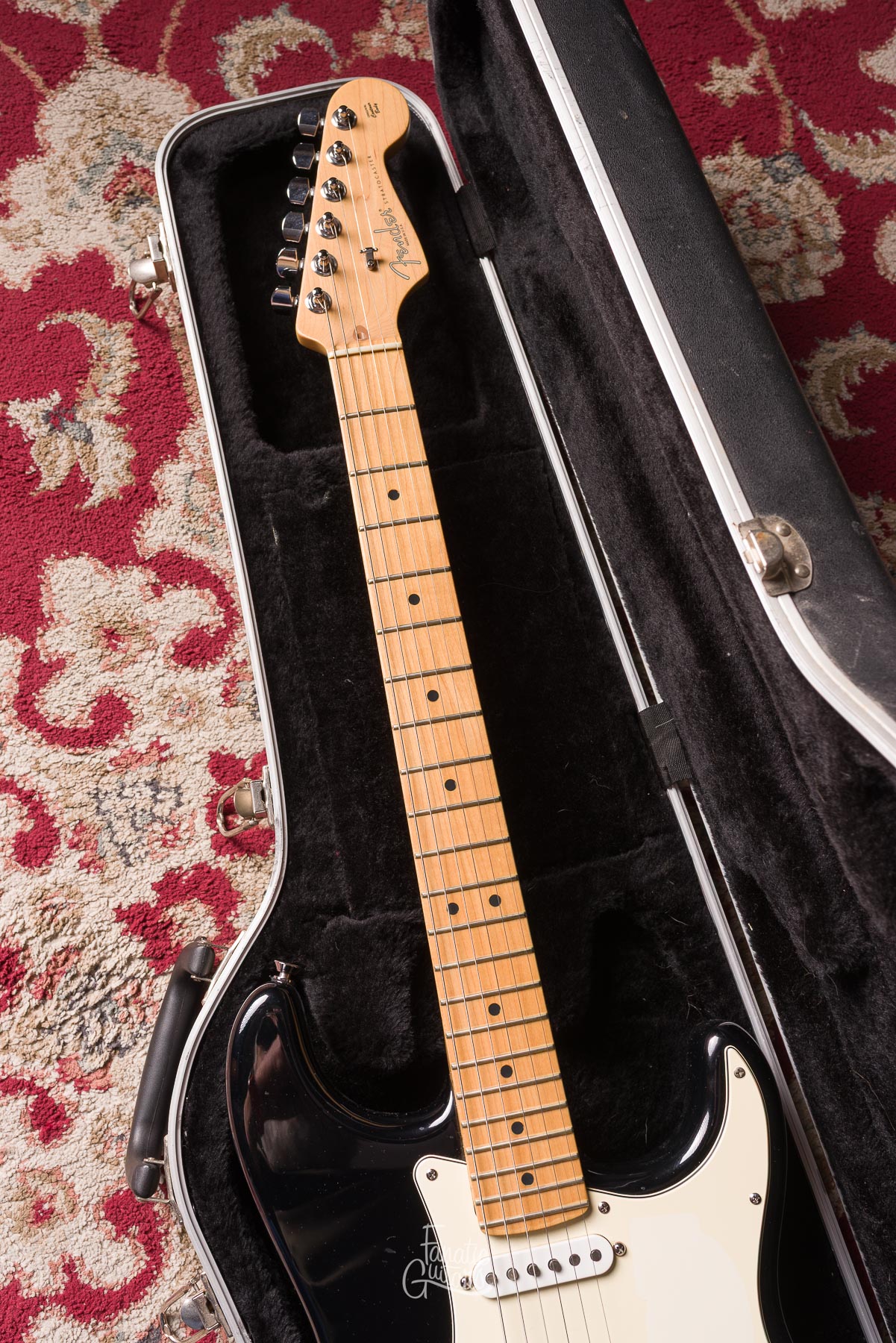 Fender VG Stratocaster - Black #Z7034607 Segunda Mano
